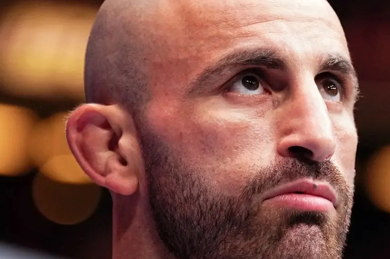 Volkanovski prevê vitória rápida de Topuria sobre Gaethje agora no UFC Casa Branca