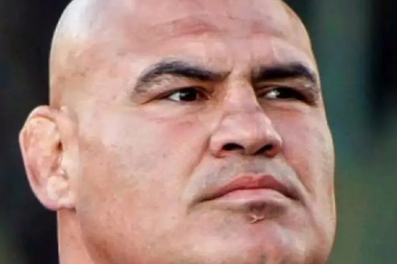 Cain Velasquez impõe condição para voltar a lutar MMA agora