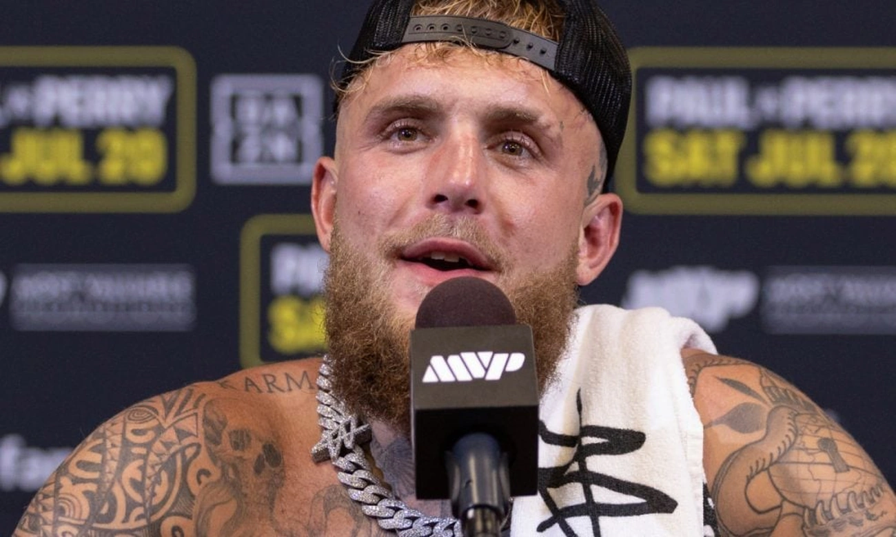 Jake Paul coloca futuro no boxe em xeque após grave lesão na luta contra Anthony Joshua