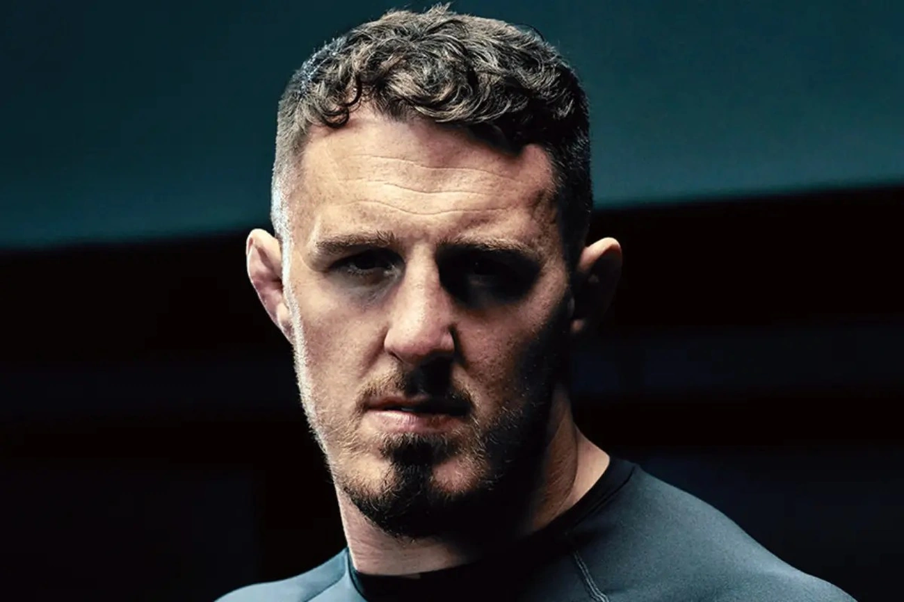 Tom Aspinall detona boxe e acusa derrota de Verhoeven de roubo hoje