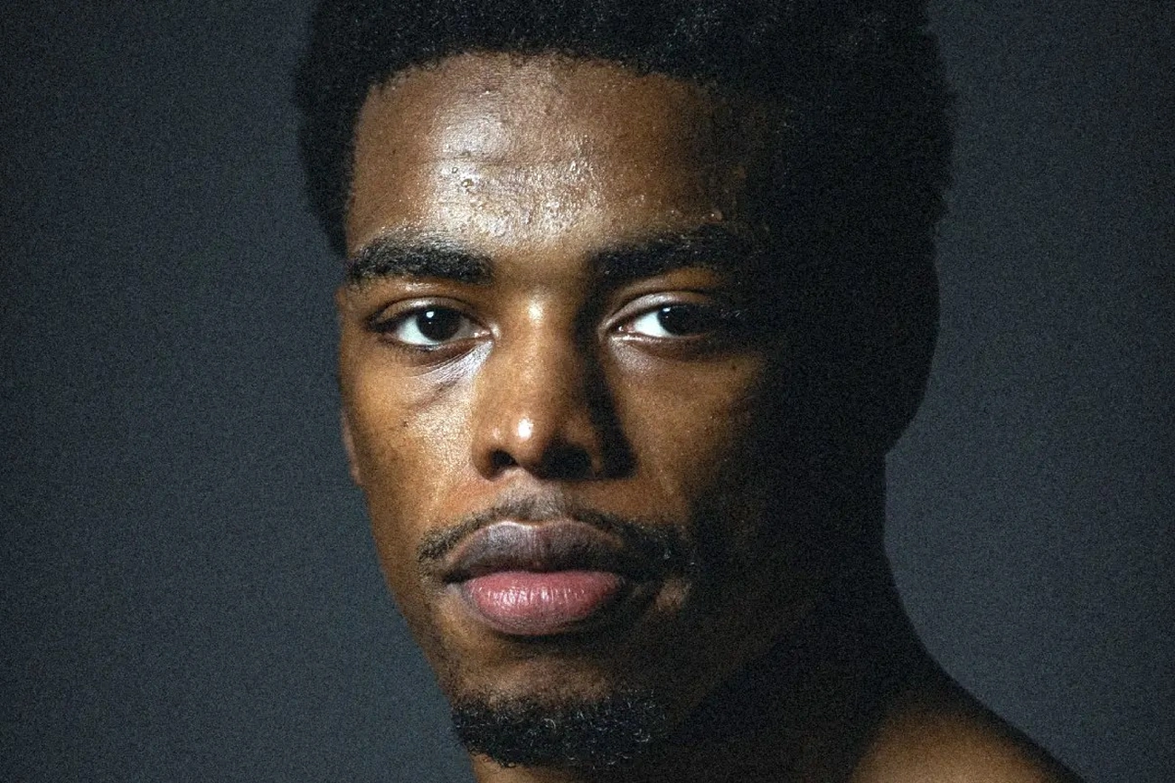 Habirora nocauteia ex-campeão do UFC em 21s agora é sensação